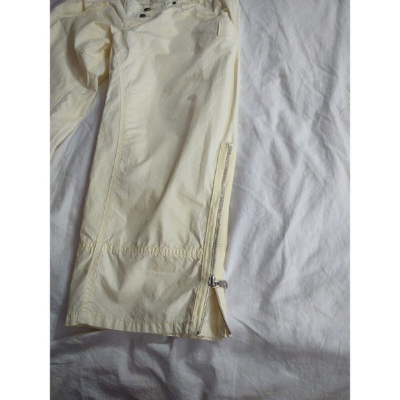 Joie Capri Pants Size 31 Faint Yellow Bottom Zip On Sides - Picture 5 of 9